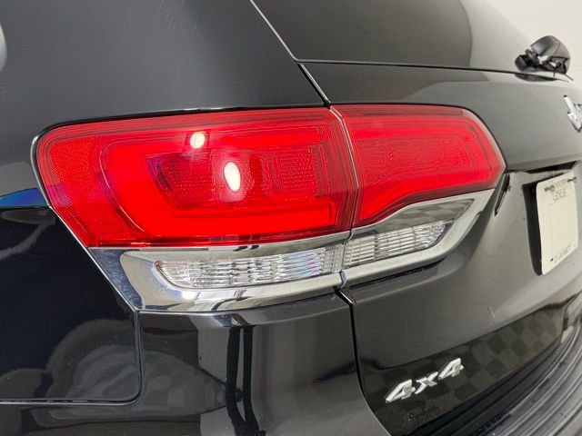 Used 2019 Jeep Grand Cherokee Laredo image 12