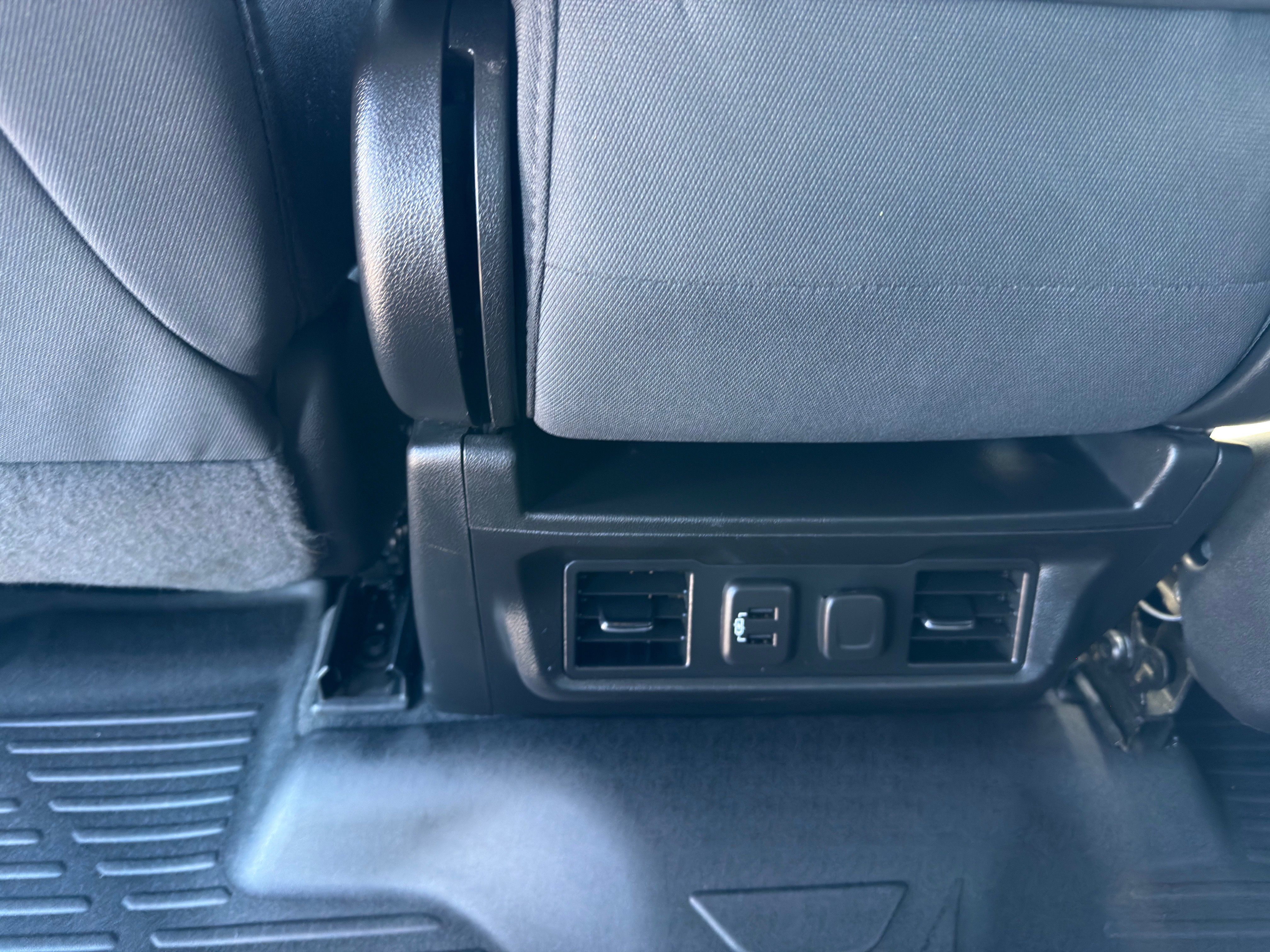 Used 2022 Chevrolet Silverado 2500 LT w/ Convenience Package image 24