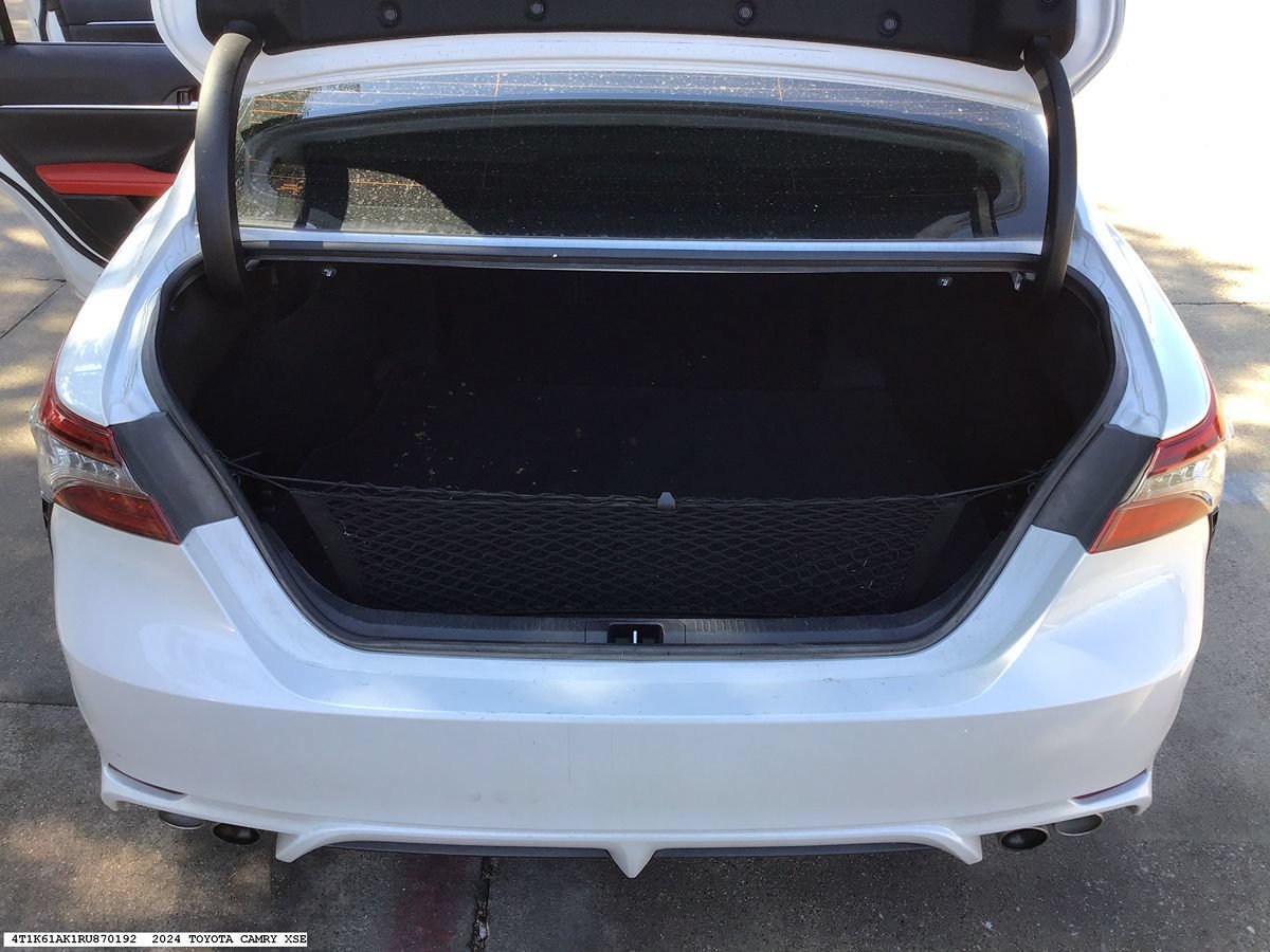 Used 2024 Toyota Camry XSE FWD image 15