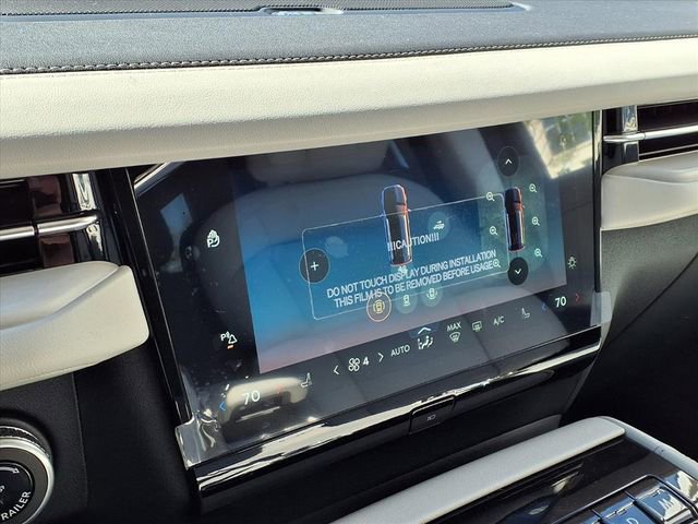 New 2026 Lincoln Navigator Premiere image 13