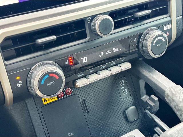 Used 2024 Toyota Tacoma TRD Sport w/ TRD Sport Upgrade Package AWD/4WD image 15