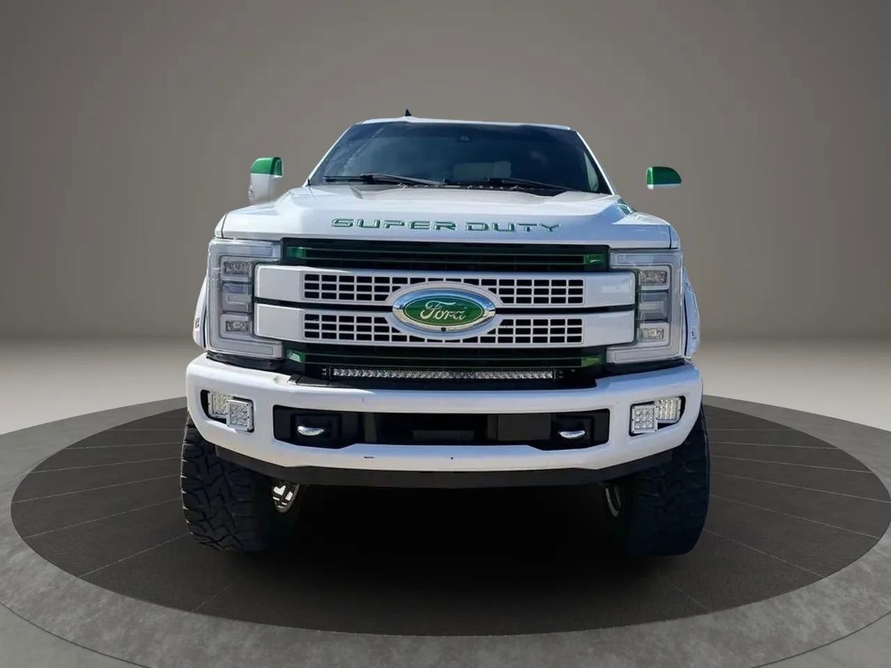 Used 2019 Ford F350 Platinum w/ Platinum Ultimate Package AWD/4WD image 2