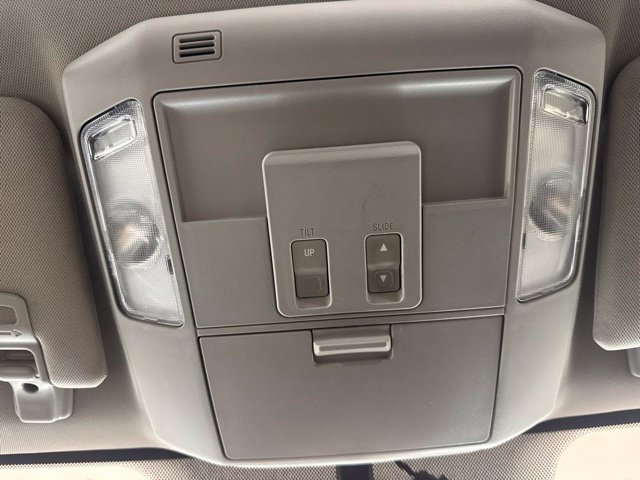 Used 2016 Toyota Tundra Limited w/ Limited Premium Package AWD/4WD image 14