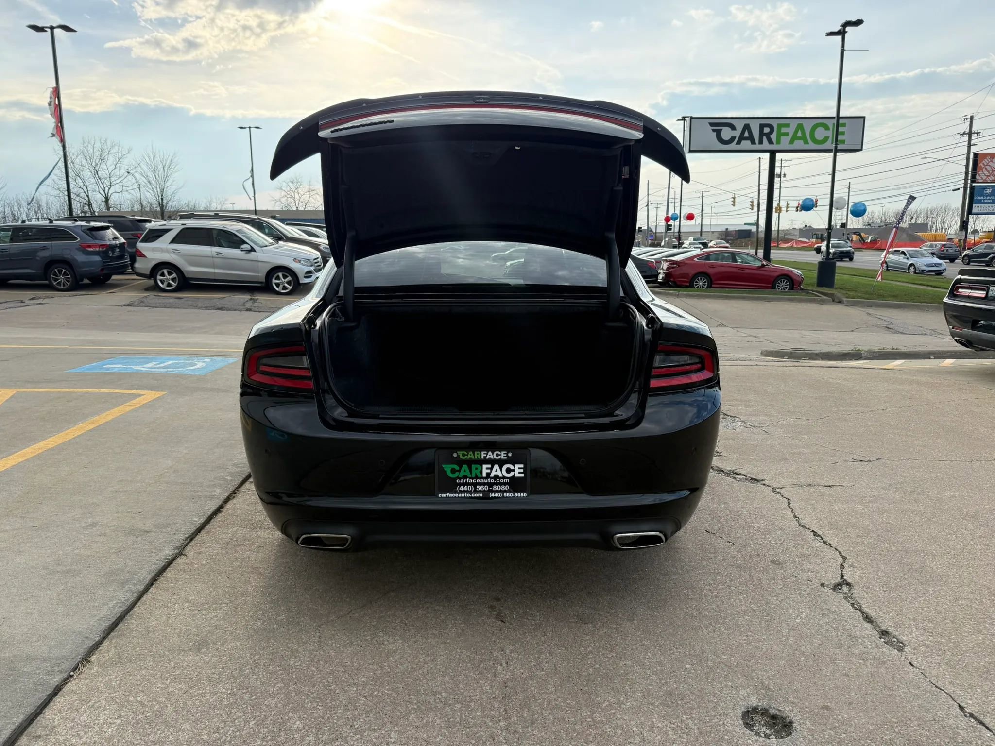 Used 2020 Dodge Charger SXT w/ Blacktop Package RWD image 13