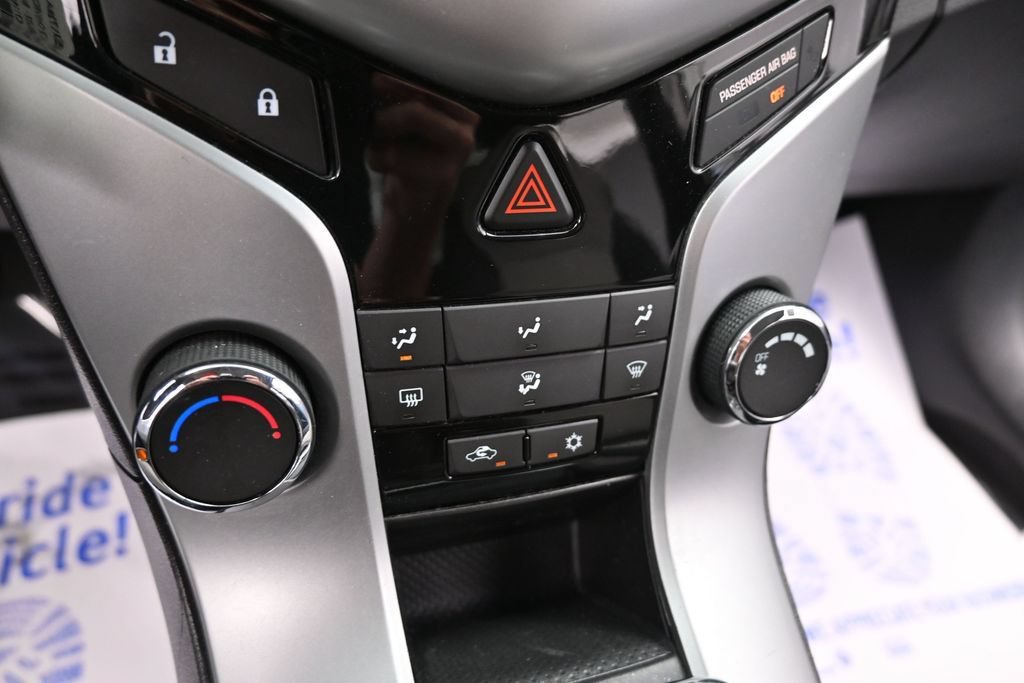 Used 2012 Chevrolet Cruze LS FWD image 32