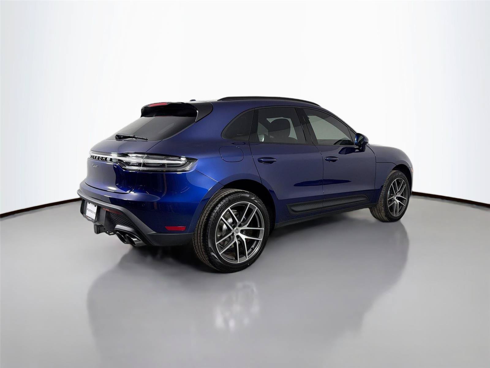 Certified 2026 Porsche Macan Turbo AWD/4WD image 7