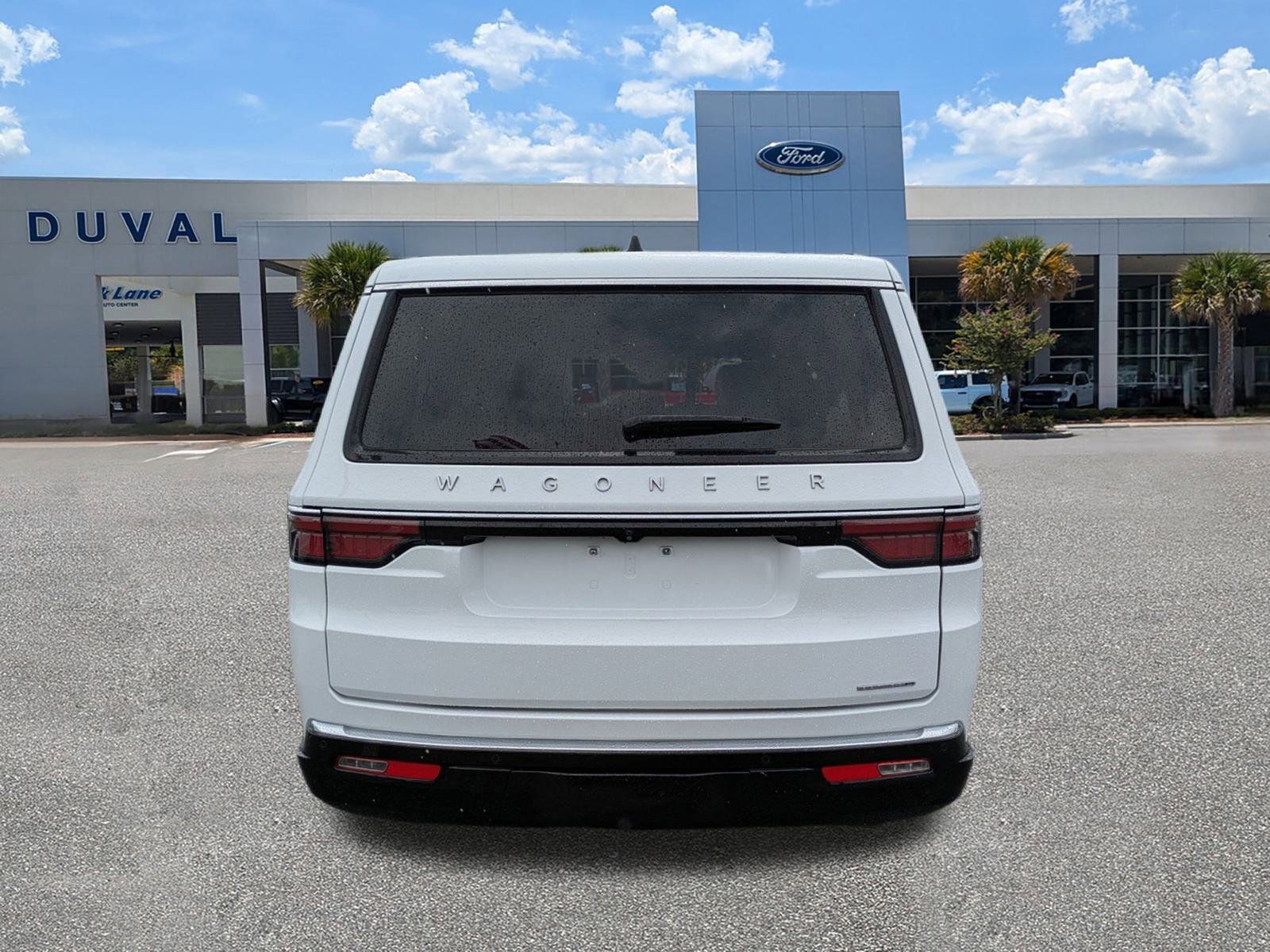 Used 2024 Jeep Wagoneer L Series III w/ Flexible Seating Group image 4