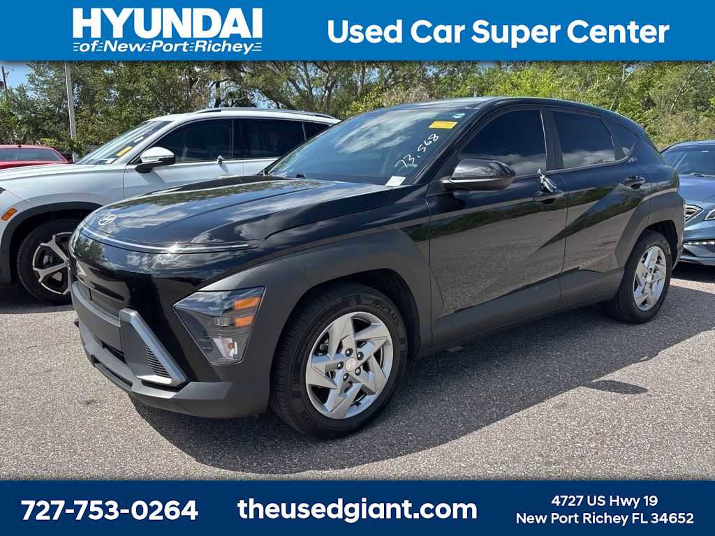 Used 2025 Hyundai Kona SE image 1