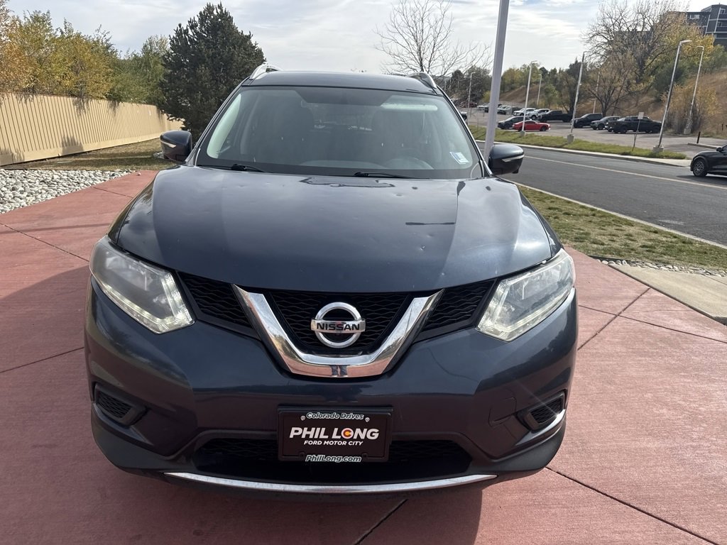 Used 2015 Nissan Rogue SV w/ SV Premium Package image 2