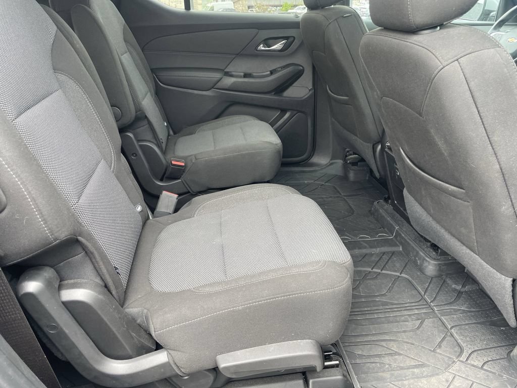 Used 2023 Chevrolet Traverse LT AWD/4WD image 23
