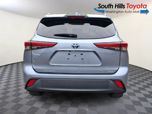 Used 2022 Toyota Highlander XLE AWD/4WD image 5