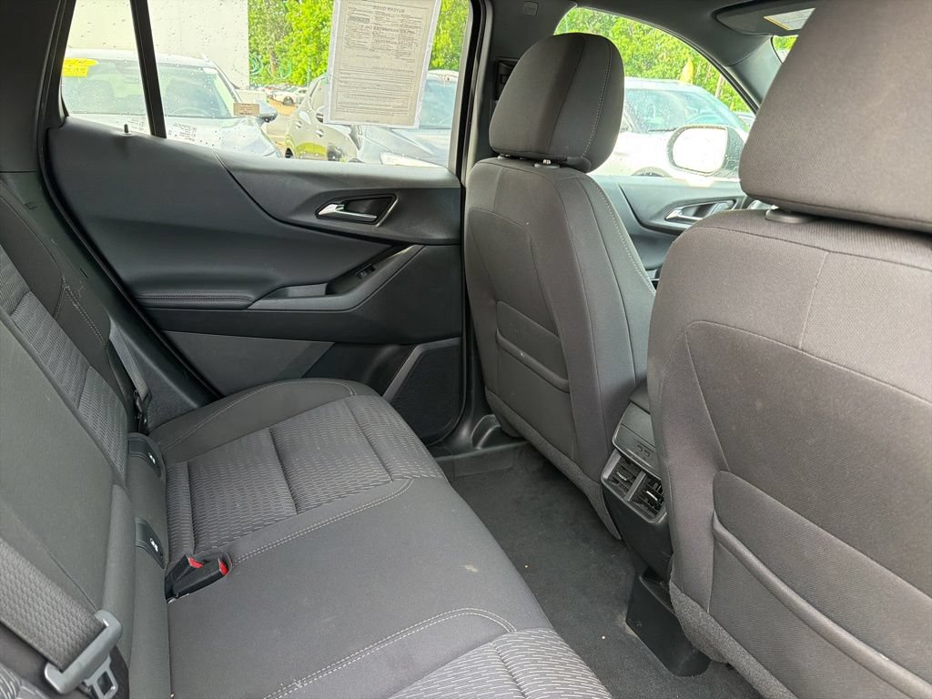 Used 2025 Chevrolet Equinox LT AWD/4WD image 14