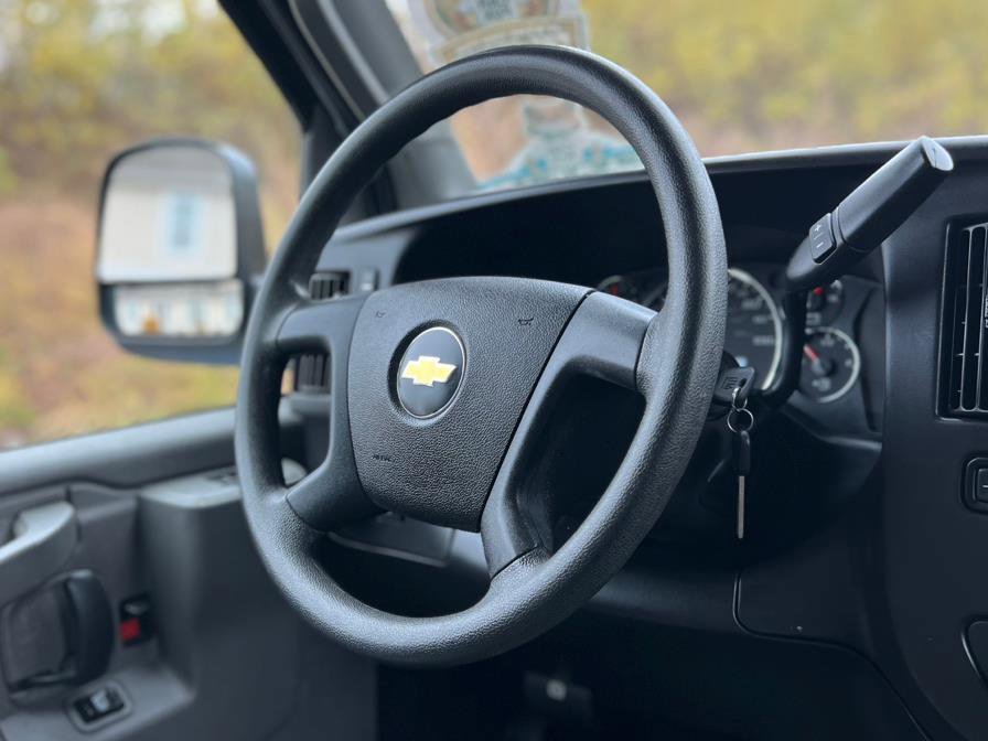 Used 2018 Chevrolet Express 2500 image 13