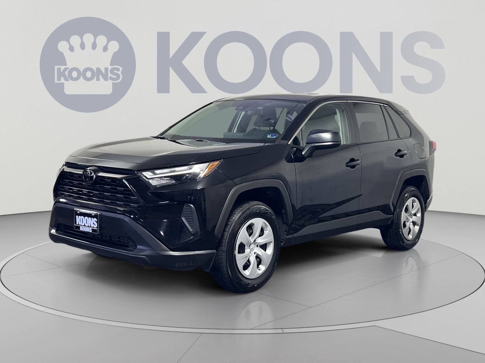 Used 2025 Toyota RAV4 LE AWD/4WD image 1