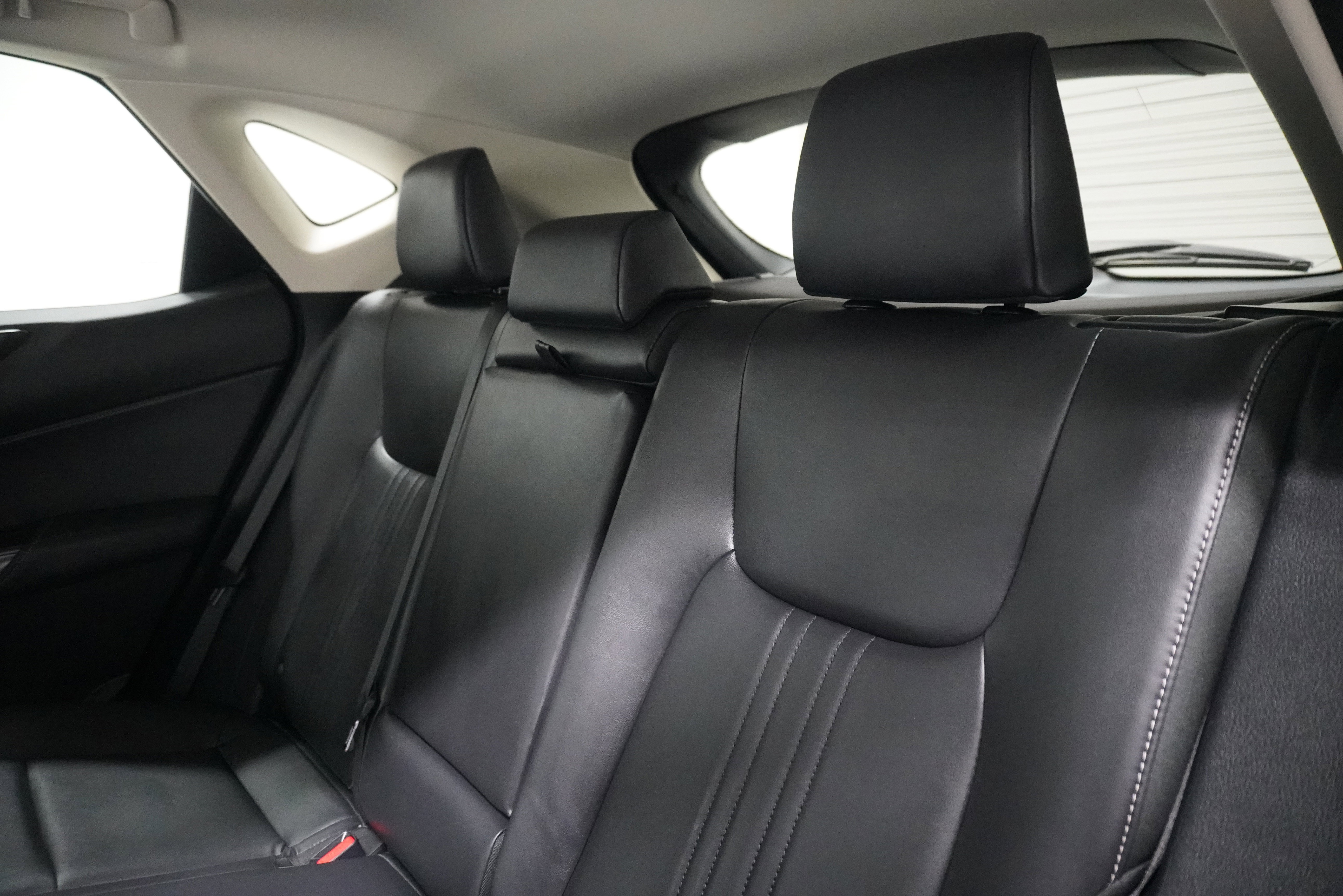 Used 2025 Lexus NX 250 FWD w/ Towing Package (2000 Lbs) image 12