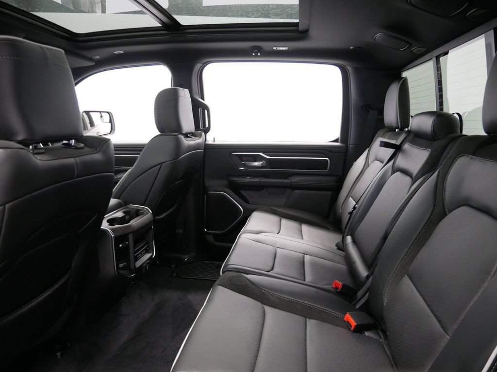 New 2027 RAM 1500 Laramie w/ Laramie Preferred Package AWD/4WD image 14