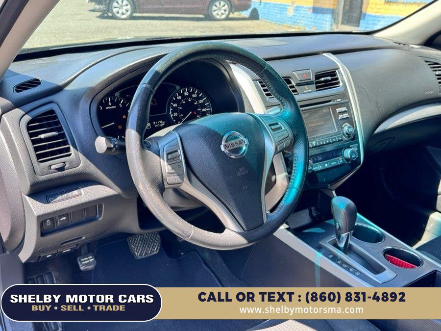 Used 2015 Nissan Altima 2.5 SV w/ Convenience Package FWD image 9