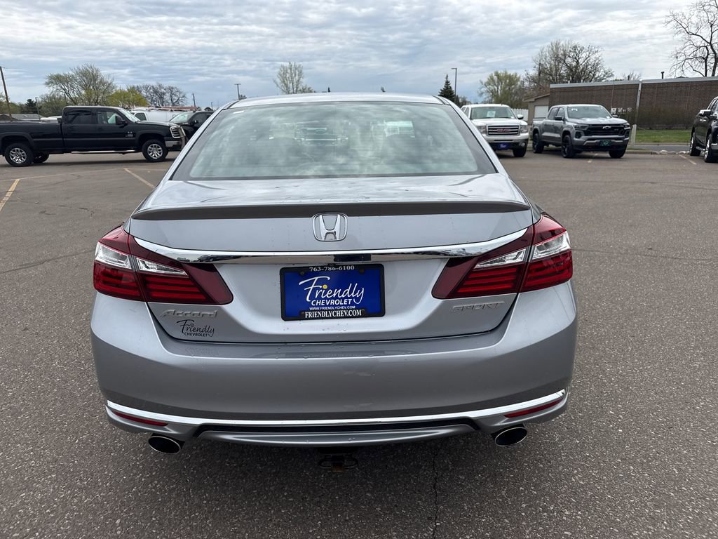 Used 2016 Honda Accord Sport image 4