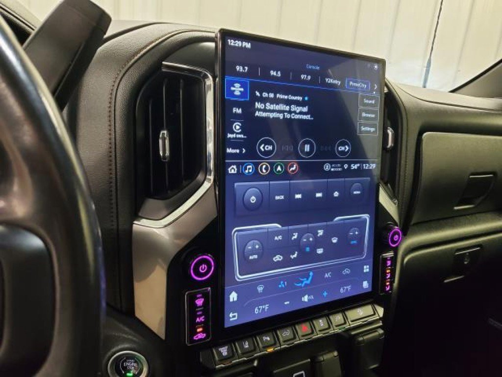 Used 2022 GMC Sierra 2500 AT4 w/ AT4 Premium Plus Package AWD/4WD image 25