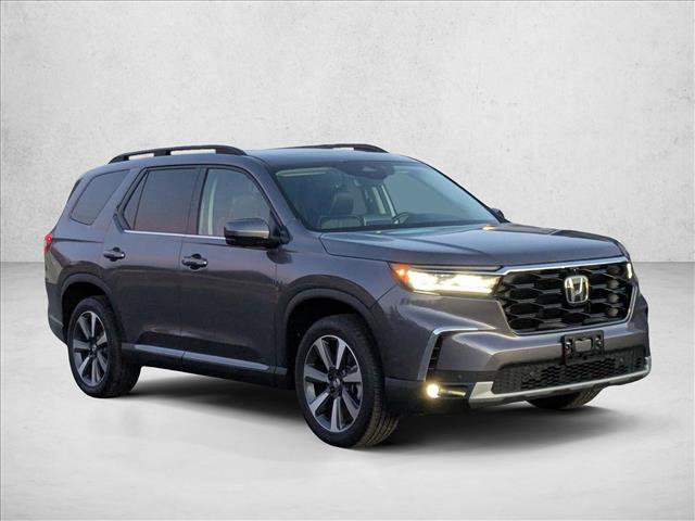 Used 2025 Honda Pilot Elite image 3