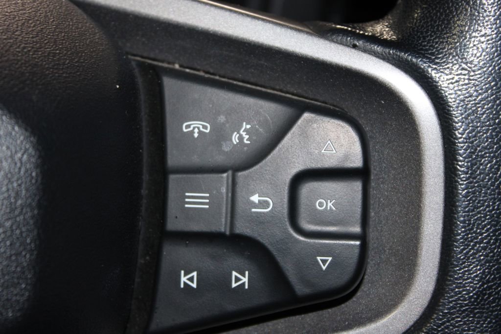 Used 2023 Ford Bronco Badlands image 19