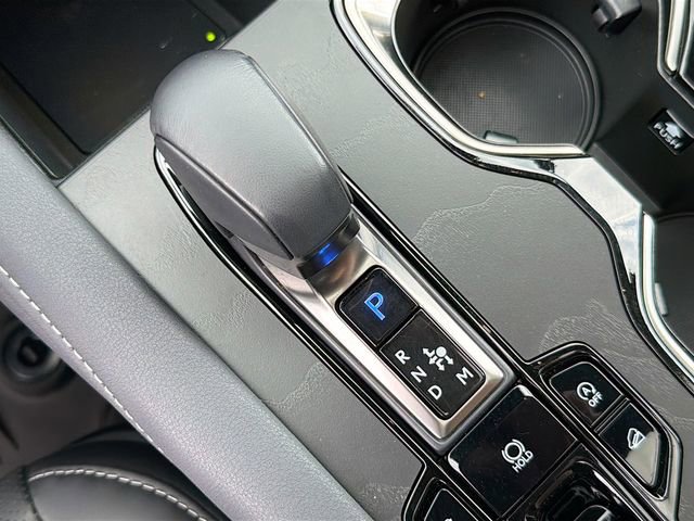 Used 2023 Lexus RX 350 Premium w/ Accessory Package AWD/4WD image 16