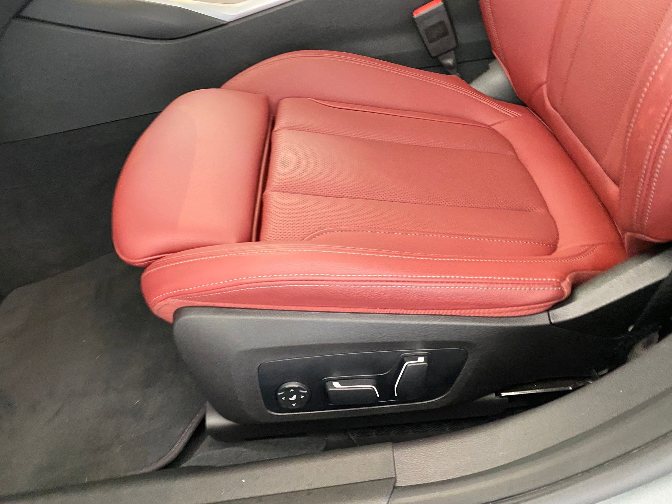 Used 2025 BMW 330i xDrive Sedan image 13