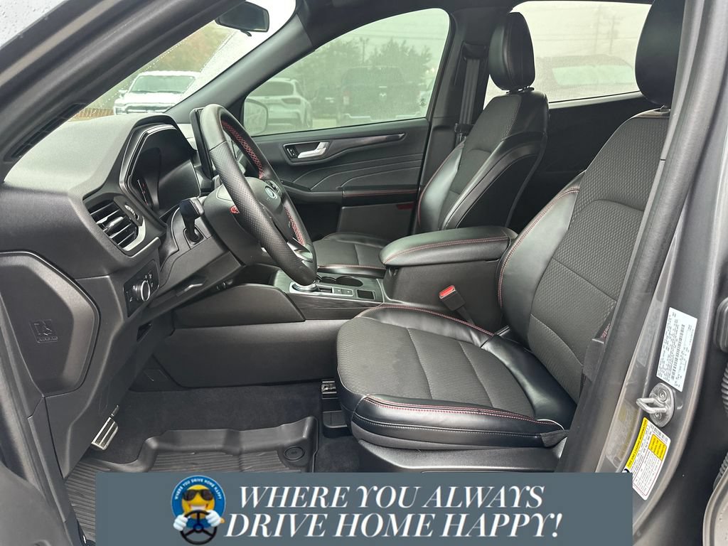 Used 2023 Ford Escape ST-Line w/ Tech Pack #1 FWD image 7