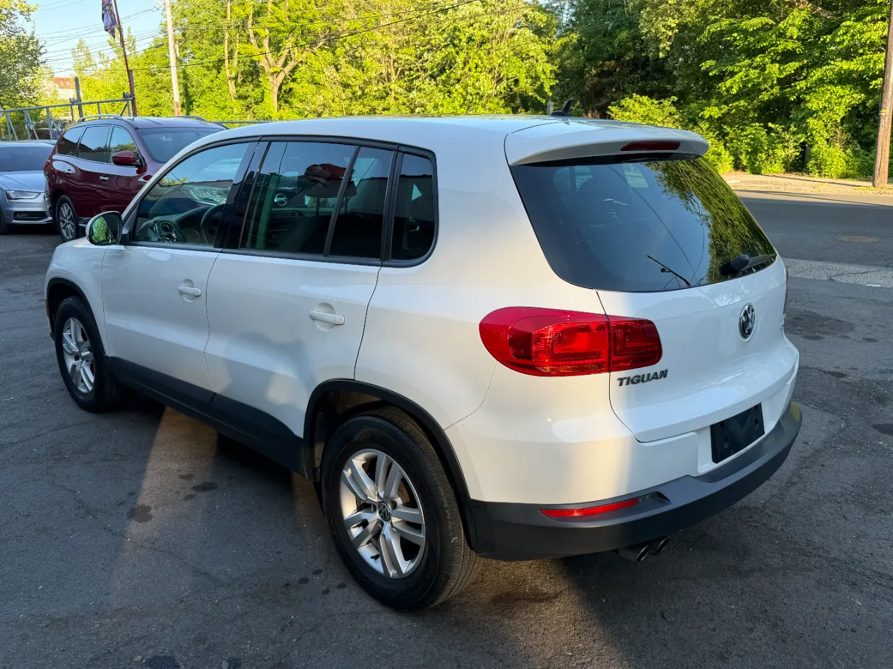 Used 2013 Volkswagen Tiguan S FWD image 9
