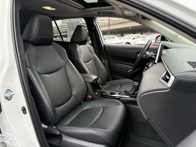 Certified 2025 Toyota Corolla Cross XLE image 12