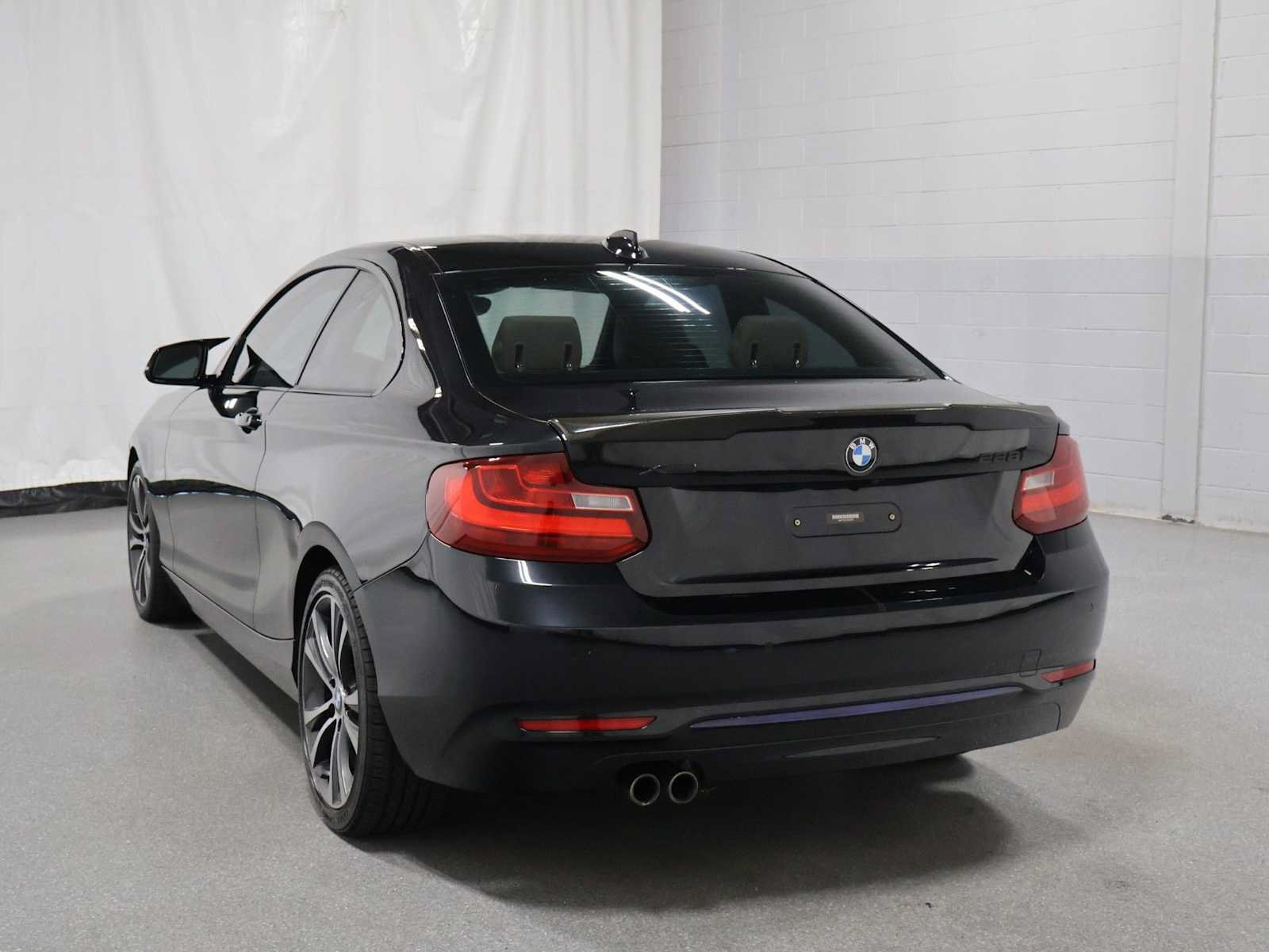 Used 2015 BMW 228i xDrive Coupe AWD/4WD image 3