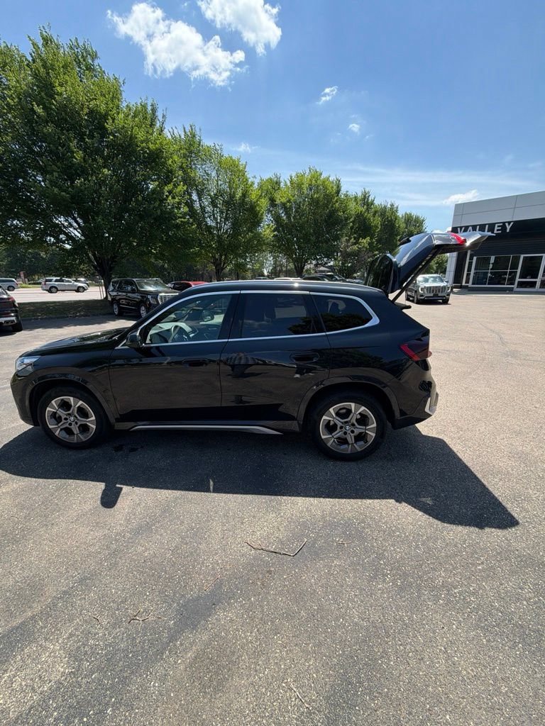 Used 2025 BMW X1 xDrive28i AWD/4WD image 10
