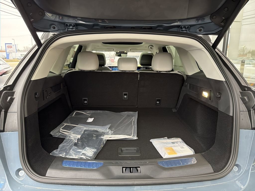 New 2026 Lincoln Nautilus Reserve image 12