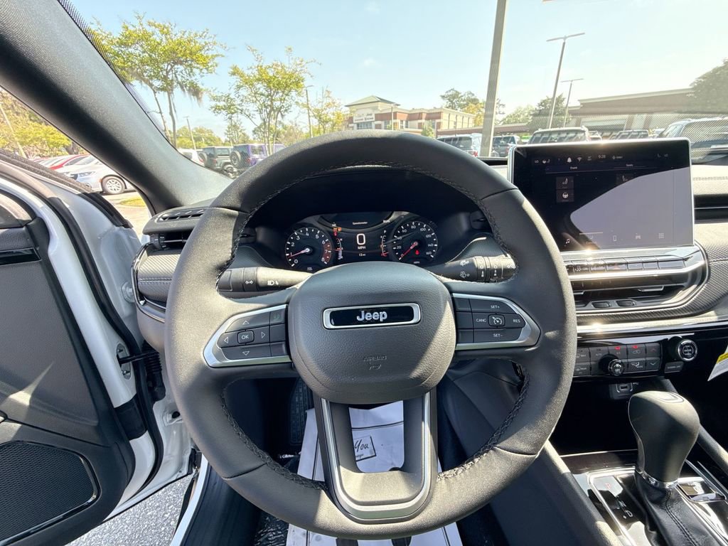 New 2026 Jeep Compass Latitude AWD/4WD image 12