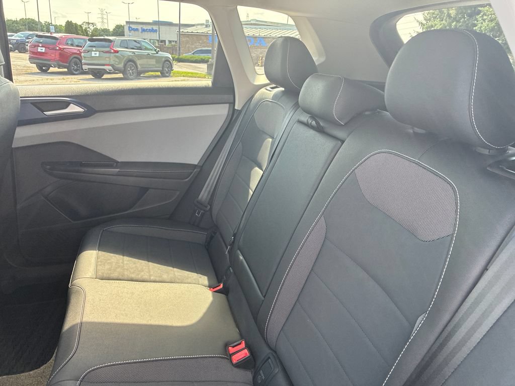 Used 2024 Volkswagen Taos SE AWD/4WD image 19