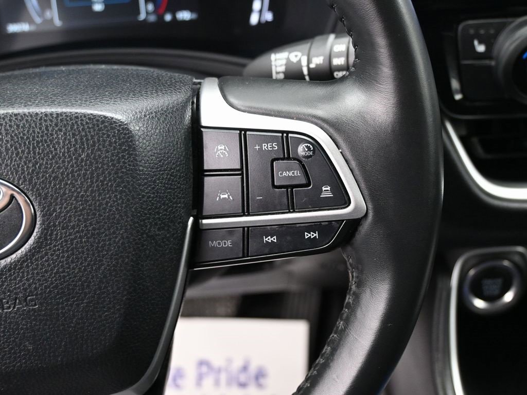 Used 2024 Toyota Grand Highlander XLE image 18