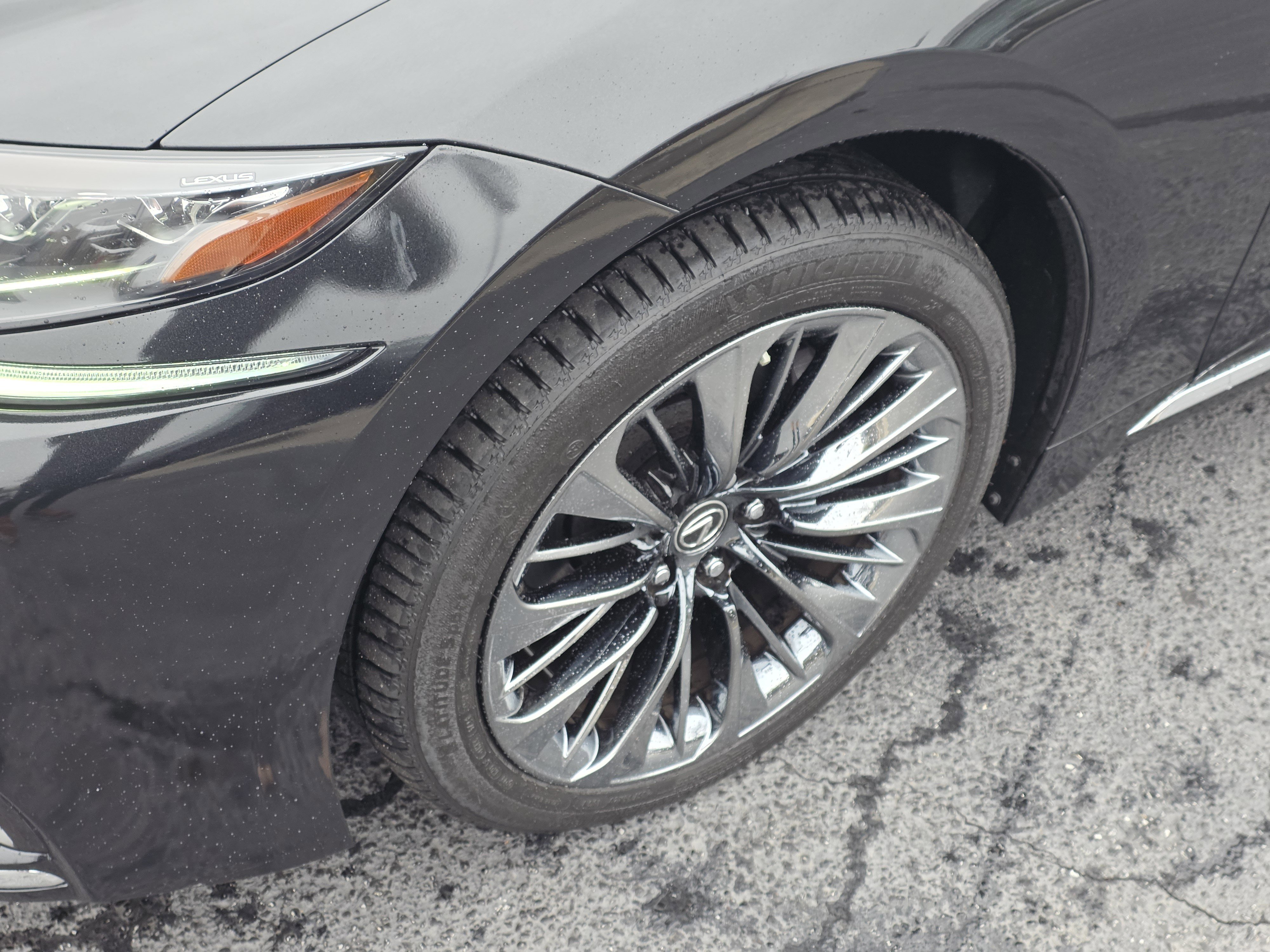 Used 2018 Lexus LS 500 image 10