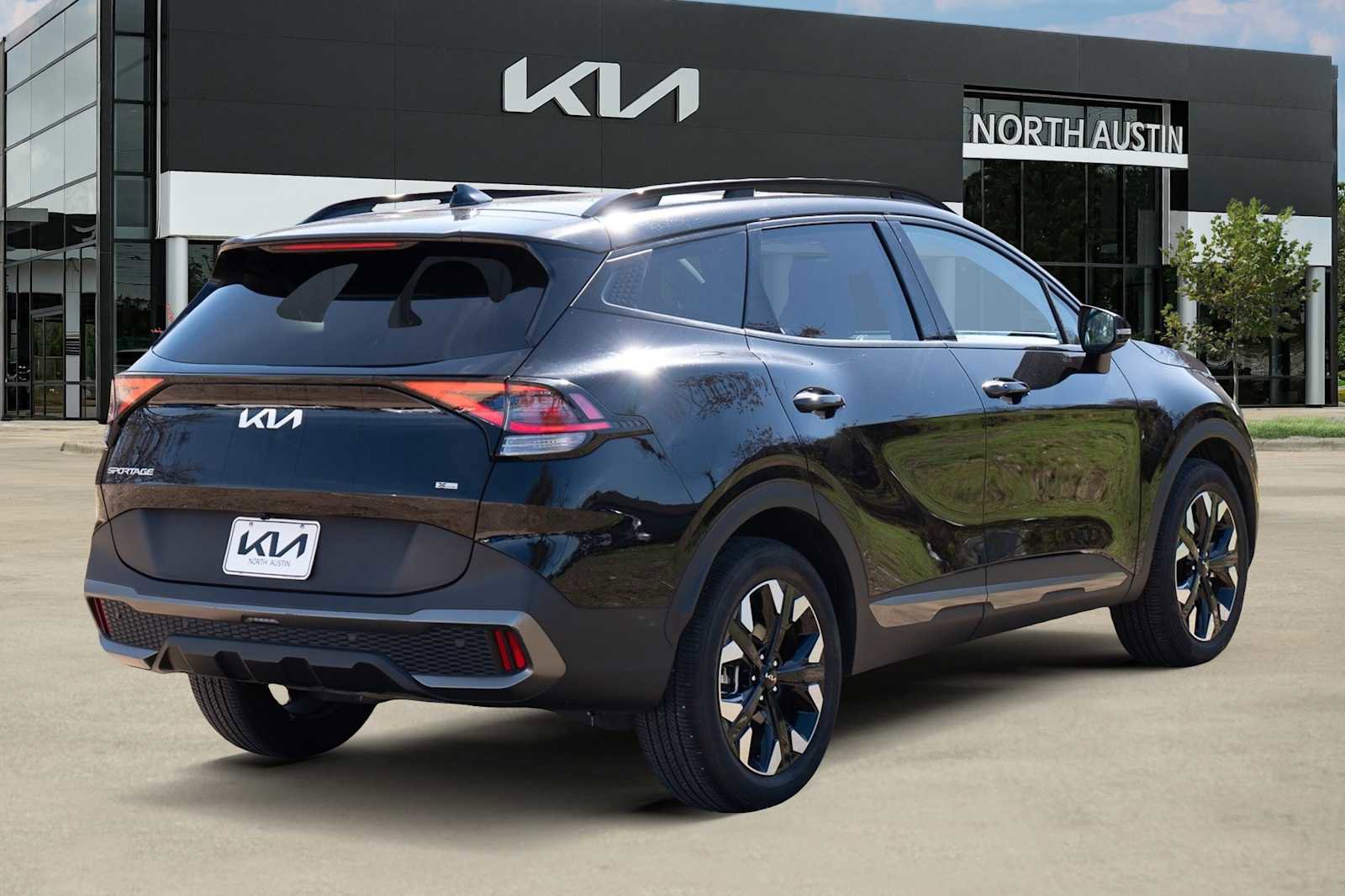 Certified 2023 Kia Sportage X-Line w/ X-Line Premium Package image 6