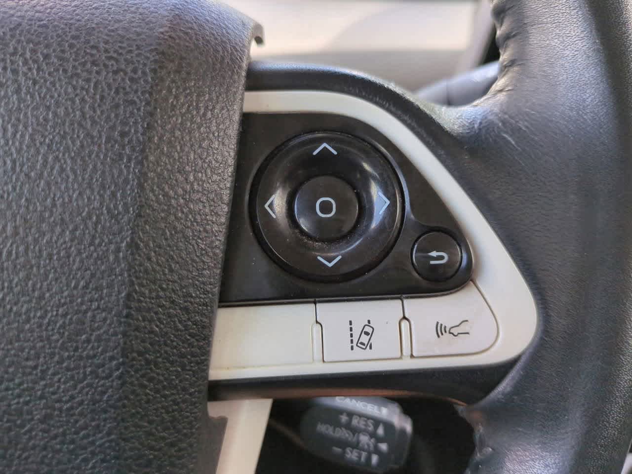 Used 2018 Toyota Prius Prime Premium FWD image 25