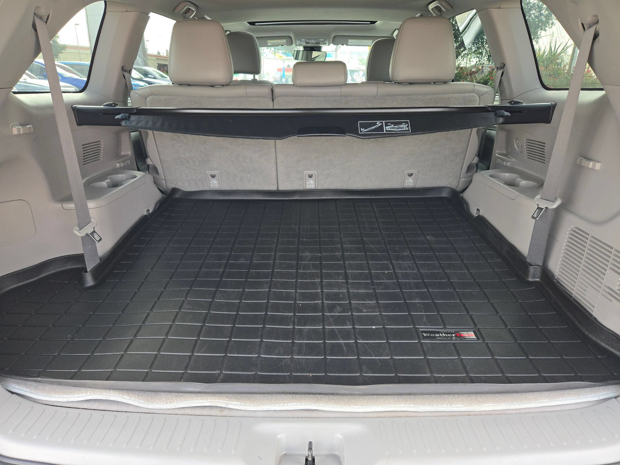 Used 2019 Toyota Highlander XLE FWD image 25
