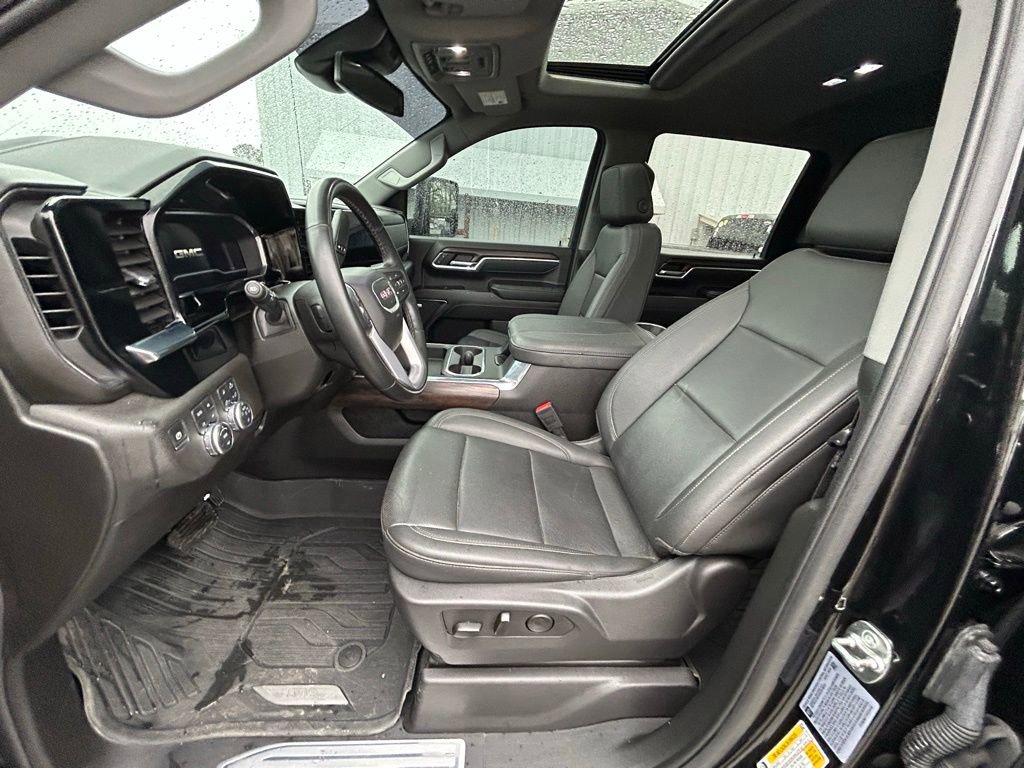 Used 2025 GMC Sierra 2500 SLT w/ SLT Premium Package image 28