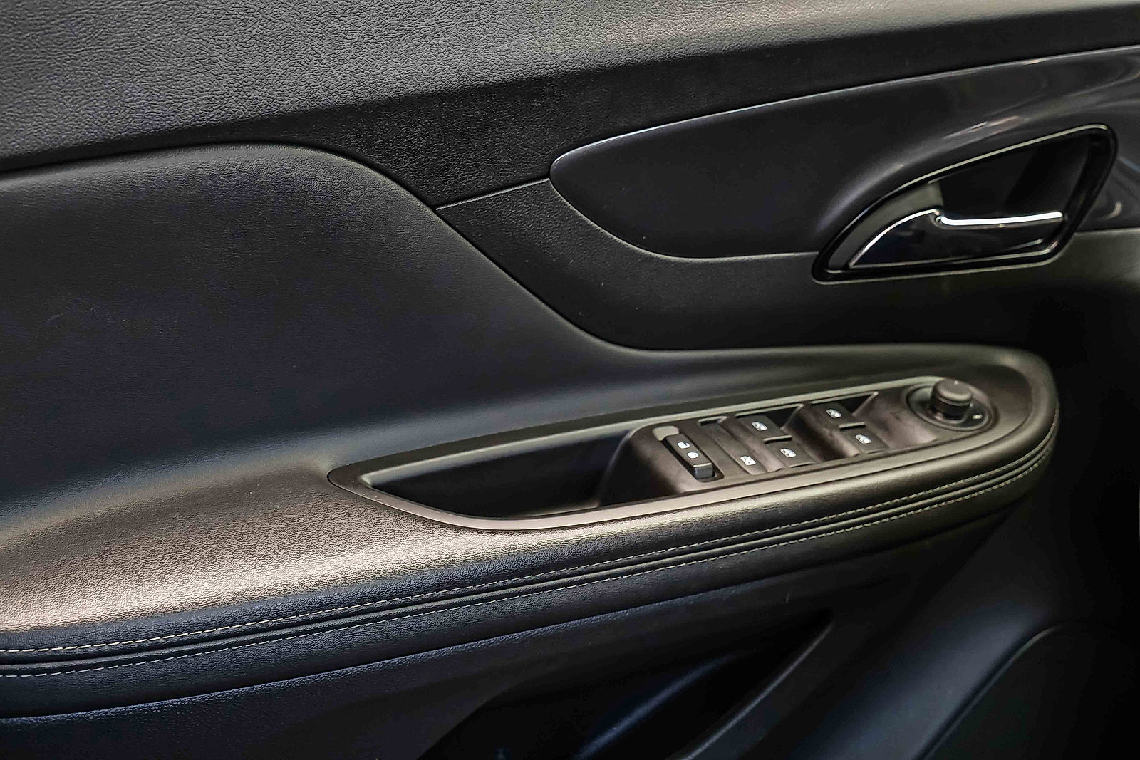 Used 2022 Buick Encore Preferred image 15