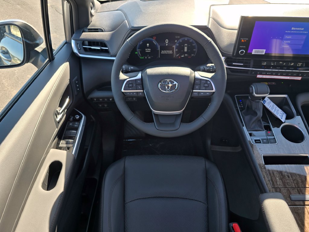 New 2026 Toyota Sienna Platinum AWD/4WD image 28