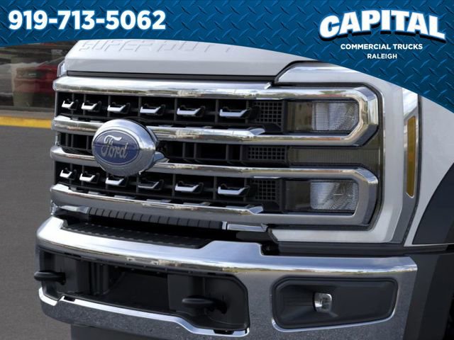 New 2026 Ford F550 4x4 Crew Cab image 17