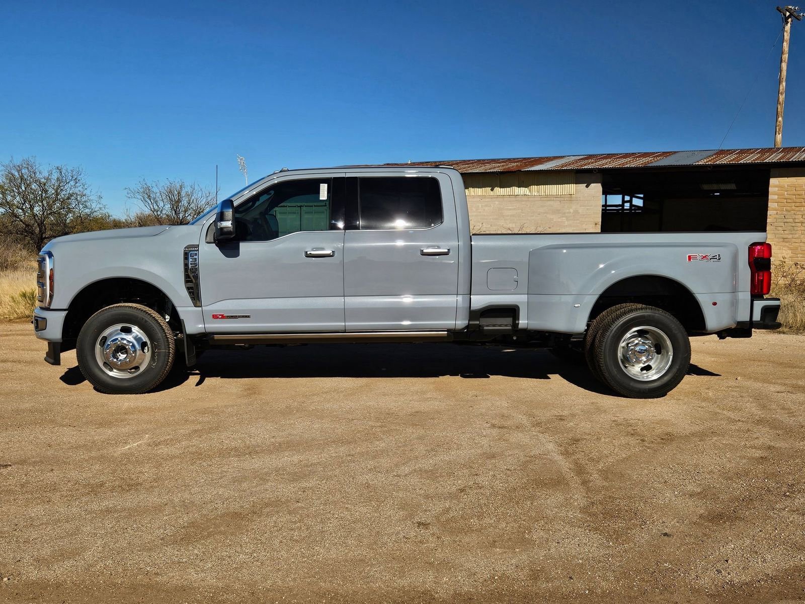 New 2026 Ford F350 Platinum w/ Platinum Plus Package image 9