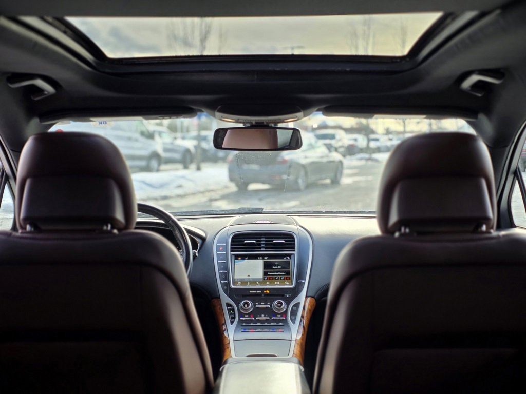 Used 2018 Lincoln MKX Reserve w/ Driver Assistance Package image 11