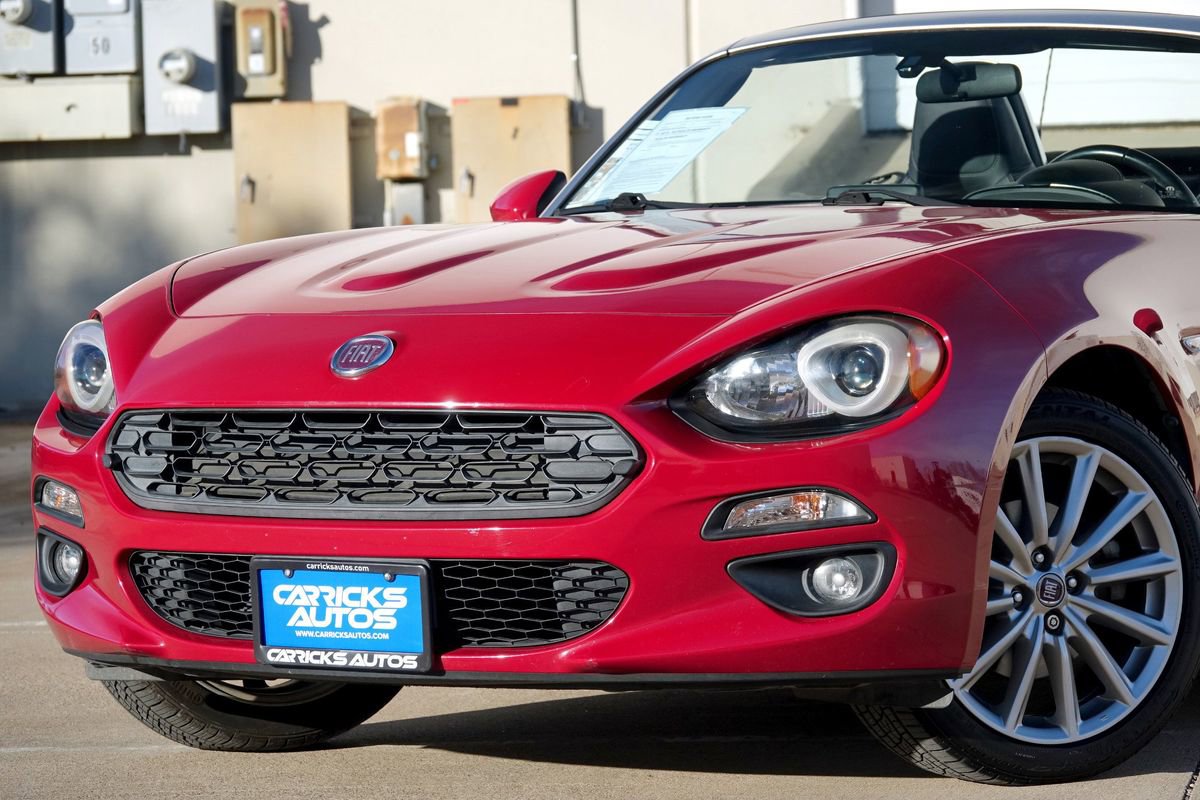 Used 2018 FIAT 124 Spider Lusso w/ Navigation & Sound Group image 18