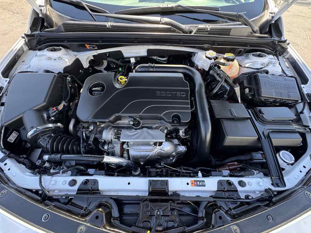 Used 2025 Chevrolet Malibu LT FWD image 8
