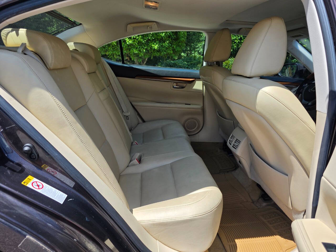 Used 2013 Lexus ES 300h w/ Premium Pkg FWD image 34