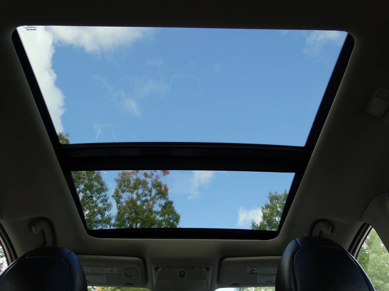Used 2015 Nissan Rogue AWD SL w/ Premium Package image 3